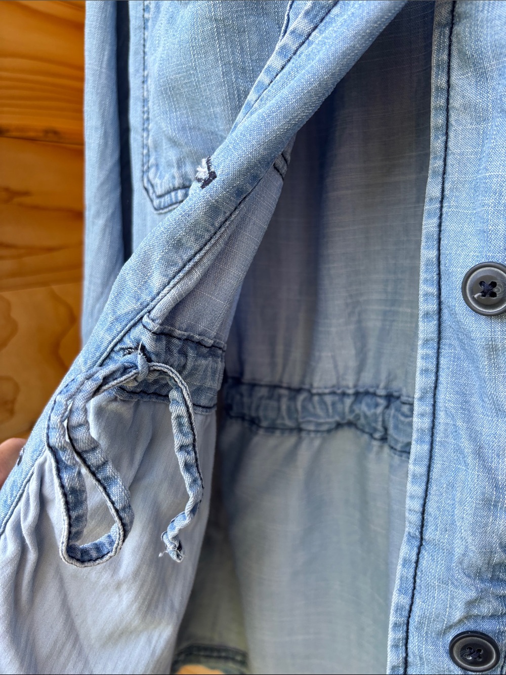 Gap TENCEL Chambray Utility Jacket
Size XL (Runs Small) - Picture 5 of 5